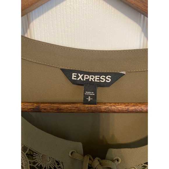 Express Blouse Top Womens Small Olive Green Crochet Lace Short Sleeve Boho - Picture 2 of 4